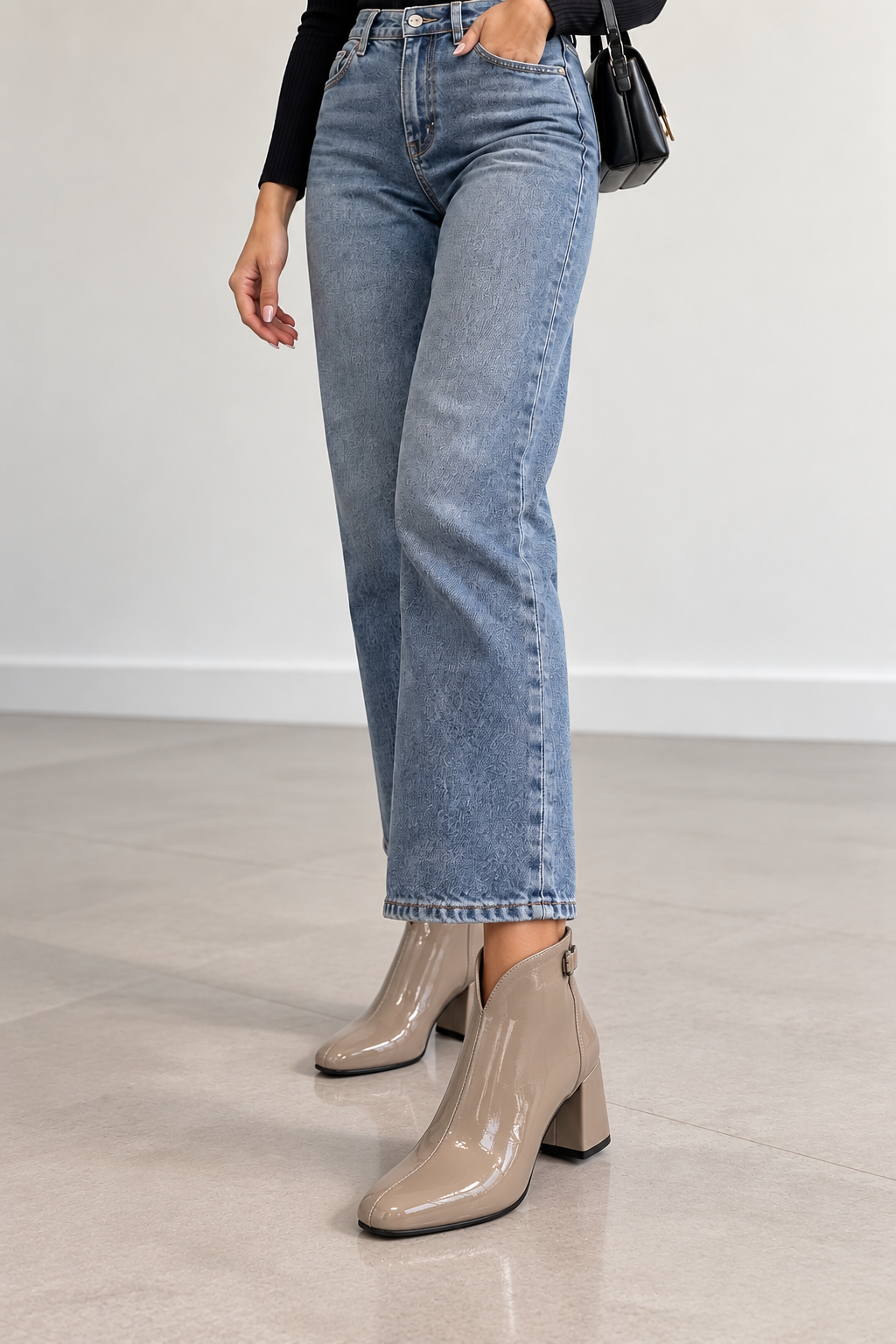Elba - Elegant Chelsea Boots