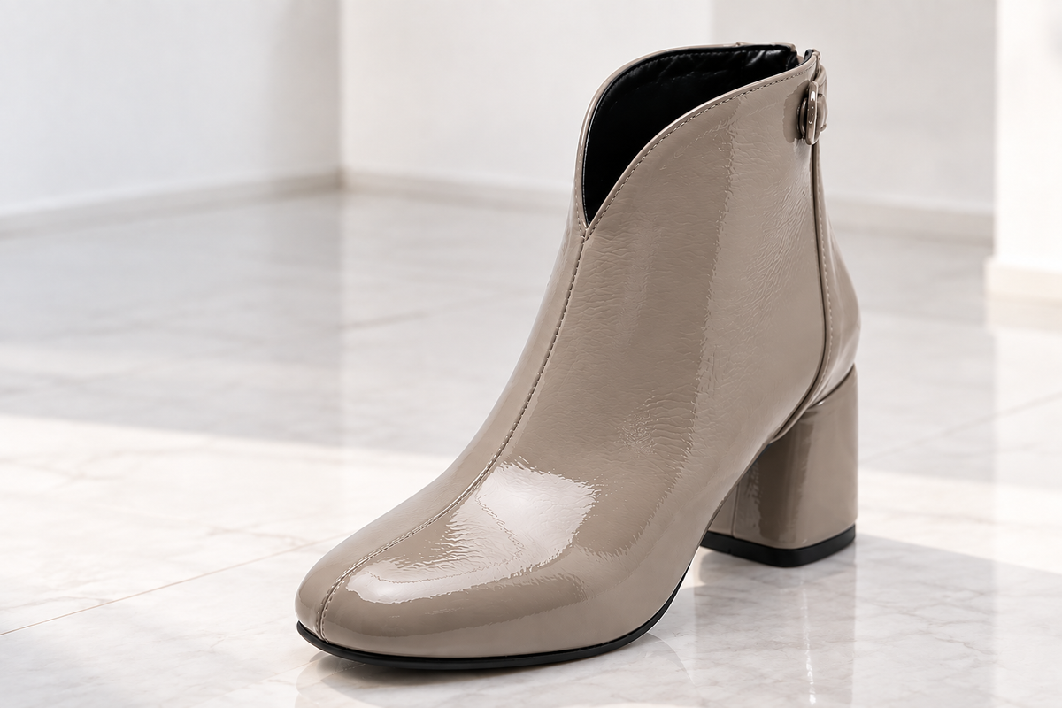 Elba - Elegant Chelsea Boots